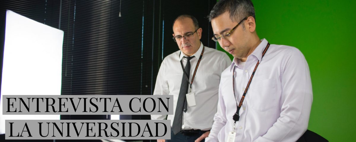Carlos Oliveira (Izquierda) y Reyner Natahamidjaja (Derecha) Dirigiendo el Estudio de Grabaciones